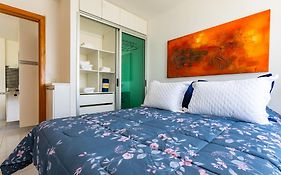 Studio Beira Lago no Premier Residence UH 215 Bloco 4 - LakeSide - Garagem, Academia, Piscina Aquecida, Sauna - 6 min da Esplanada - By Hospede Fácil
